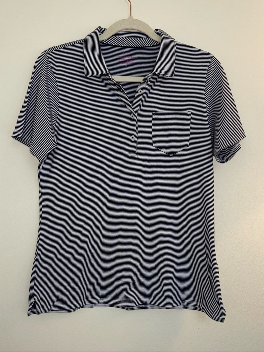 Vineyard vines women’s short sleeve golf polo size medium Navy Blue Striped